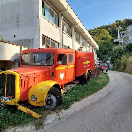 Pirate Backpackers Hostel Ulcinj Buitenkant foto