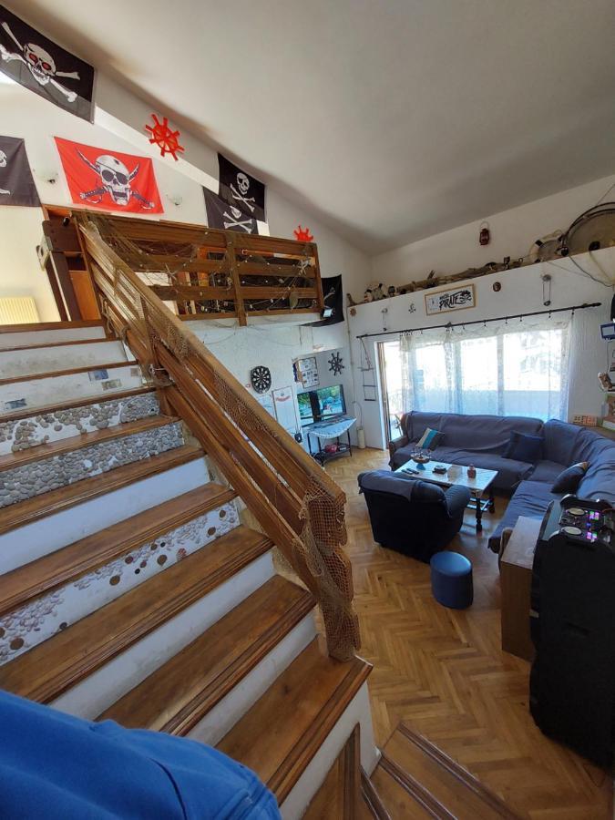 Pirate Backpackers Hostel Ulcinj Buitenkant foto