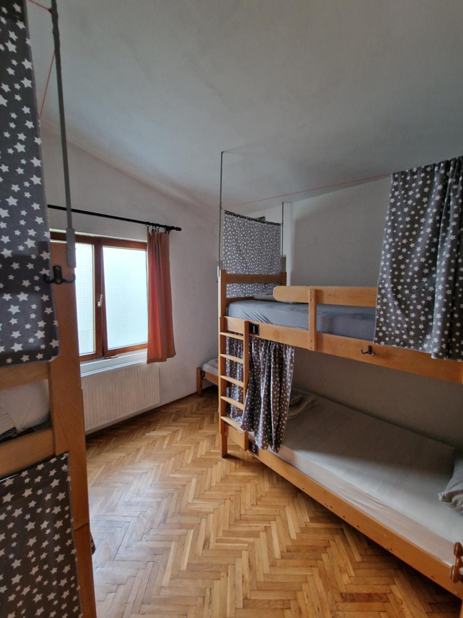 Pirate Backpackers Hostel Ulcinj Buitenkant foto