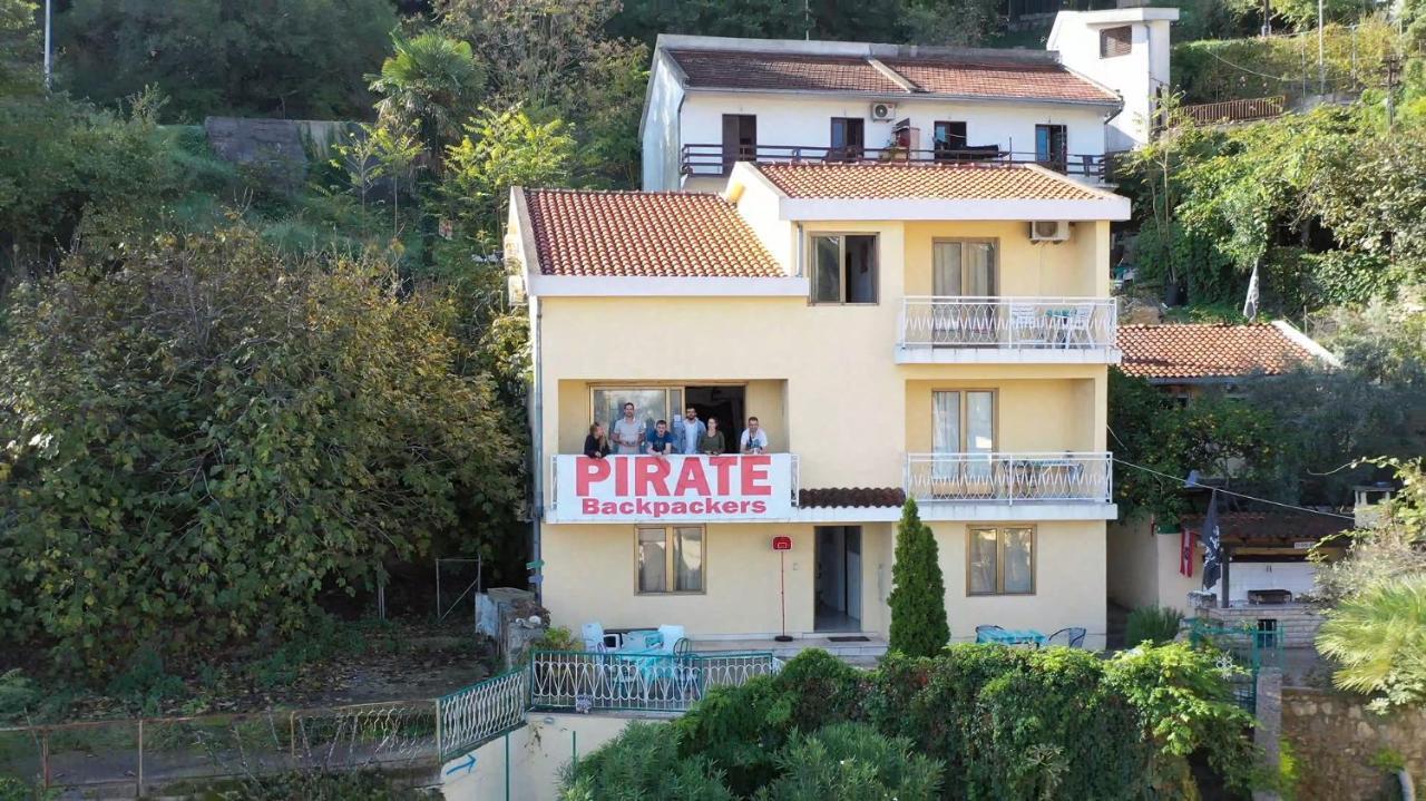 Pirate Backpackers Hostel Ulcinj Buitenkant foto